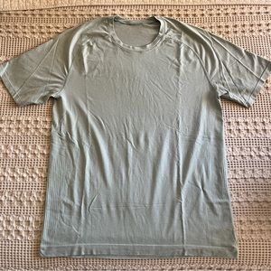 Lululemon Mens Metal Vent Tech